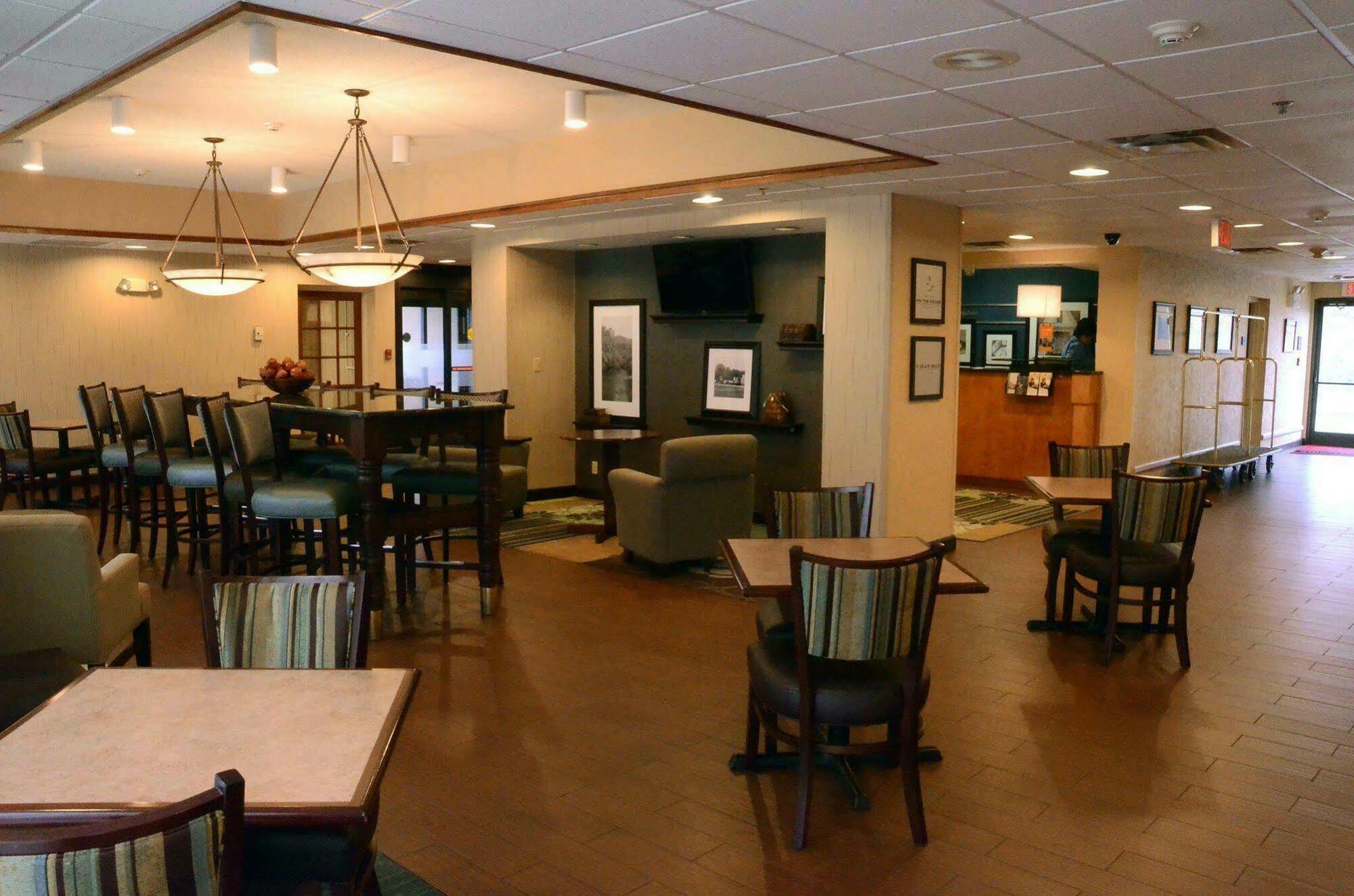 Hampton Inn Abingdon Zewnętrze zdjęcie